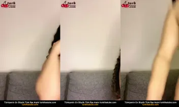 Kız üvey kardeşin Çıplak Arkadan Seks Gösterisi