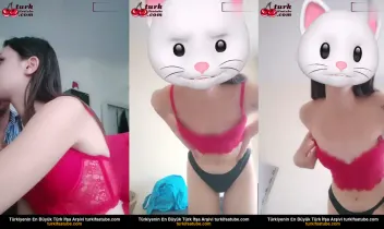 Tamara Sevgilisinin yanında Çıplak Sergiledi