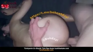 Çıplak Kadın Arkadan Tuttuğunda Sikiyor