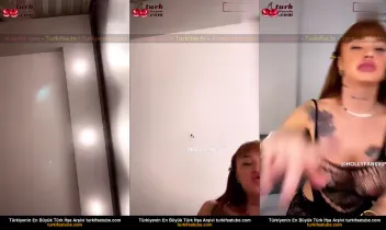 Koyu tenli kadın çıplak seks yapıyor